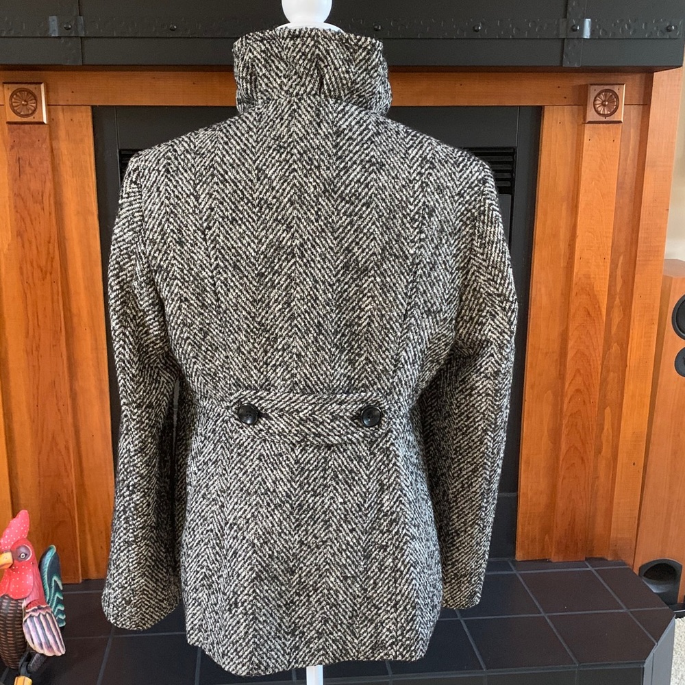 Jacket - Picture 2 of 4